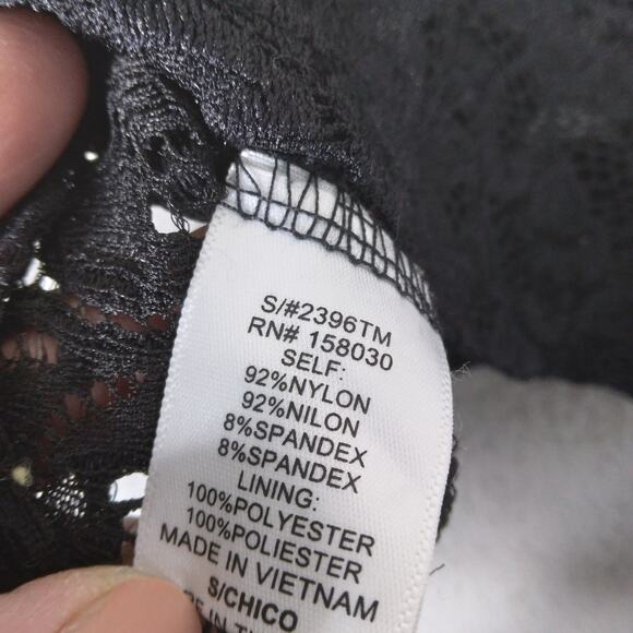 Love Tree Crop Top Lace Top Size Small Black with Nude Lining - Picture 6 of 6